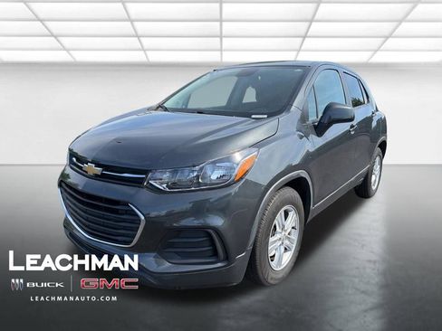 Used 2019 Chevrolet Trax LS w/ Tint and Cruise Package FWD image 8