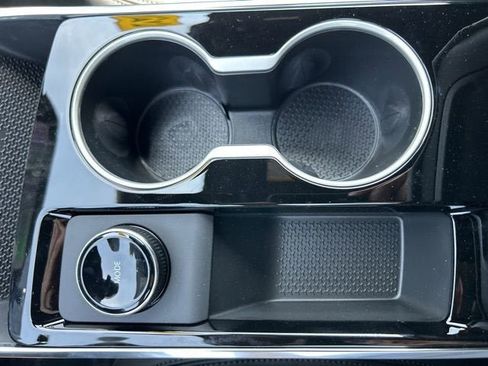 New 2026 Chevrolet Equinox LT w/ Convenience Package II image 16