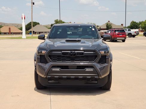 Used 2024 Toyota Tacoma TRD Sport RWD image 6