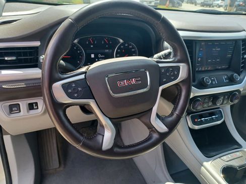Used 2020 GMC Acadia SLT FWD image 9