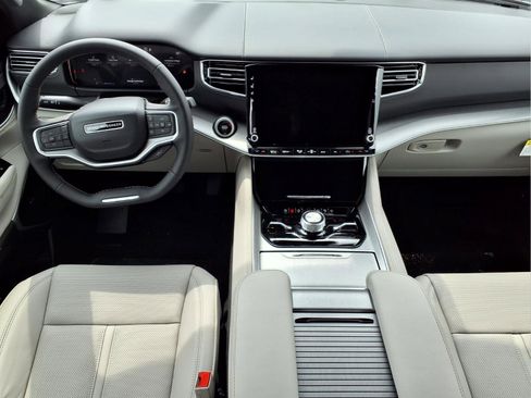 New 2026 Jeep Grand Wagoneer Limited AWD/4WD image 8