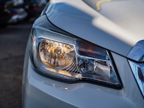 Used 2018 Subaru Forester 2.5i w/ Alloy Wheel Package image 4