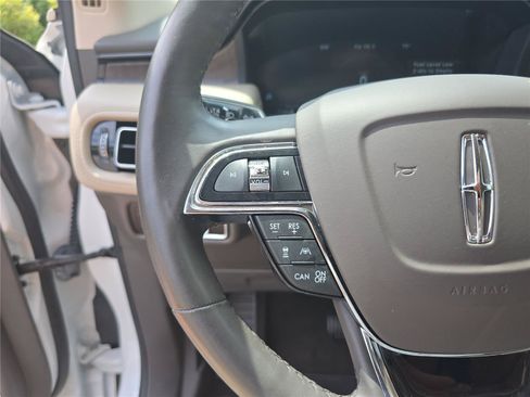 Used 2023 Lincoln Nautilus Reserve w/ Equipment Group 201A AWD/4WD image 32