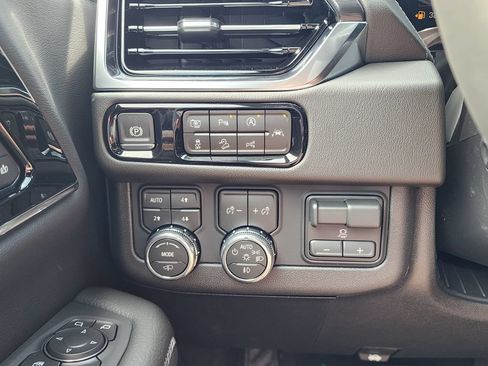 New 2026 GMC Yukon Denali w/ Denali Reserve Package AWD/4WD image 19
