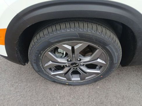 Certified 2024 Kia Seltos S FWD image 10