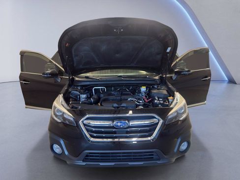 Used 2018 Subaru Outback 2.5i Touring AWD/4WD image 10