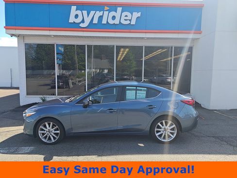 Used 2017 MAZDA MAZDA3 Touring FWD image 1