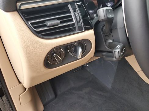 Used 2025 Porsche Macan image 30