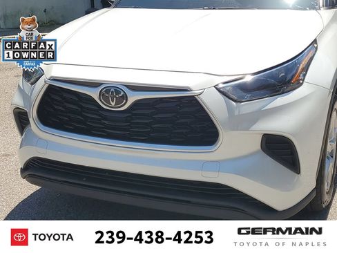 Used 2022 Toyota Highlander L FWD image 14
