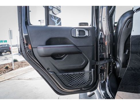 Used 2020 Jeep Gladiator Rubicon image 20
