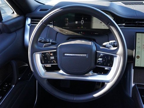 Used 2025 Land Rover Range Rover SE AWD/4WD image 42