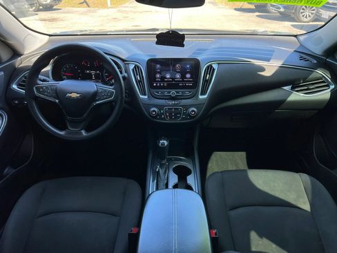 Used 2020 Chevrolet Malibu LT image 13