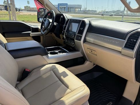 Used 2020 Ford F250 Lariat w/ Lariat Ultimate Package image 26