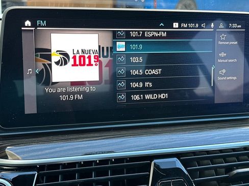 Used 2023 BMW 530e w/ M Sport Package image 20