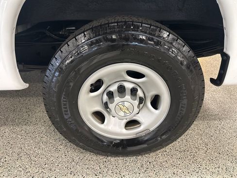Used 2022 Chevrolet Express 2500 w/ Driver Convenience Package image 26