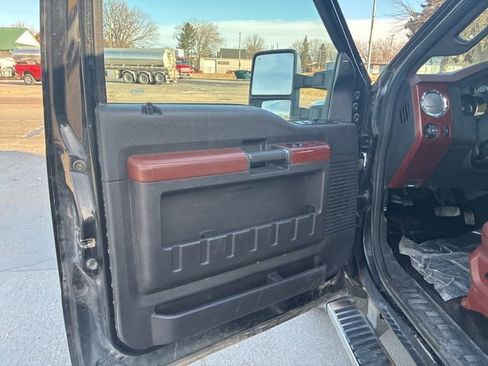 Used 2014 Ford F350 King Ranch w/ King Ranch w/Chrome Package image 11