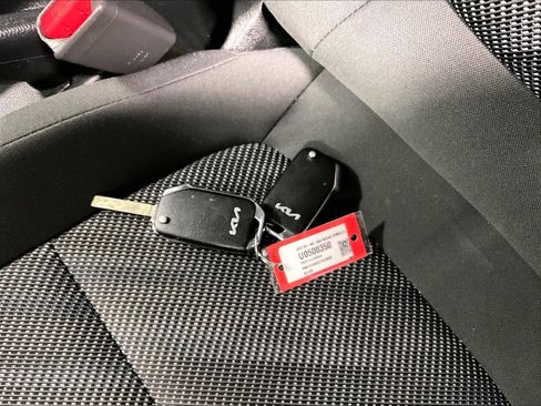 Used 2023 Kia Seltos LX image 29