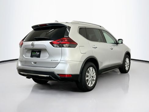 Used 2018 Nissan Rogue SV w/ Premium Package AWD/4WD image 9
