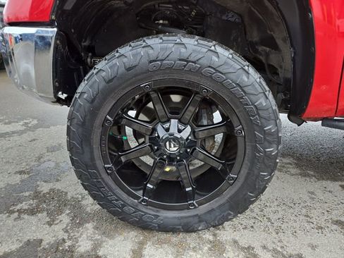 Used 2017 Toyota Tundra SR5 AWD/4WD image 7