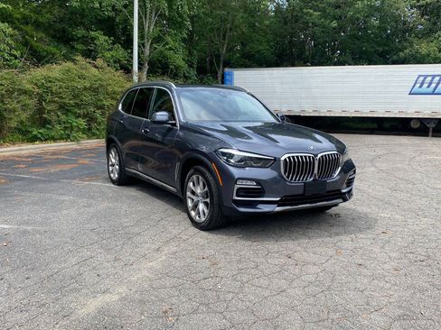 Used 2019 BMW X5 xDrive40i w/ Premium Package 2 AWD/4WD image 3