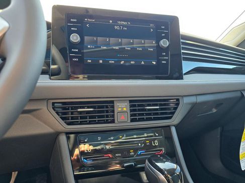 New 2026 Volkswagen Jetta SEL FWD image 25