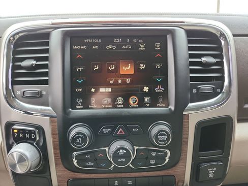 Certified 2018 RAM 1500 Laramie image 16