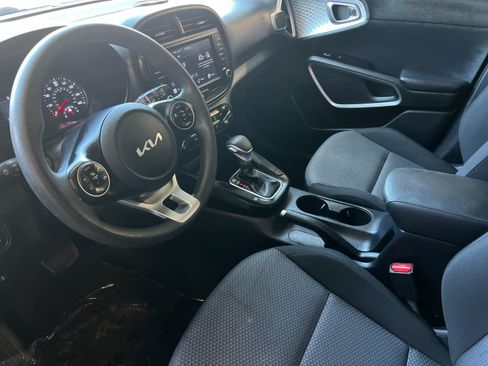 Used 2022 Kia Soul LX w/ Technology Package FWD image 12