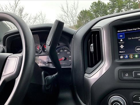 Used 2024 Chevrolet Silverado 1500 Custom image 29