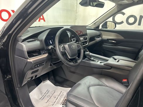 Used 2026 Toyota Grand Highlander Limited AWD/4WD image 22