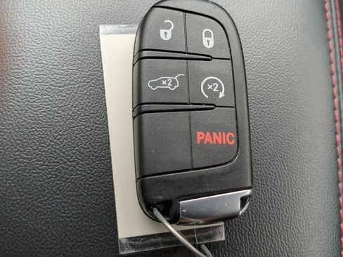 Used 2025 Dodge Durango GT AWD/4WD image 22