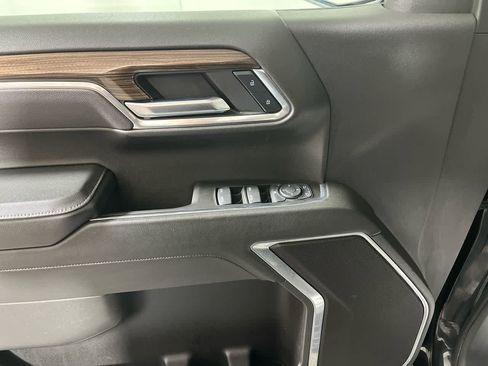 Used 2025 Chevrolet Silverado 1500 LT image 13