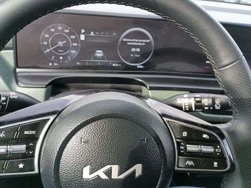 Used 2024 Kia Seltos SX w/ SX Sunroof Package image 21