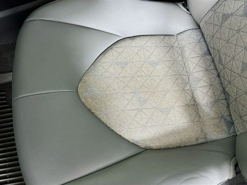 Used 2023 Toyota Highlander Bronze Edition image 19