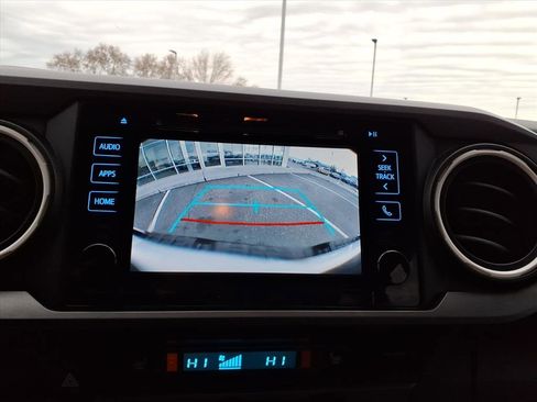 Used 2018 Toyota Tacoma TRD Pro image 18