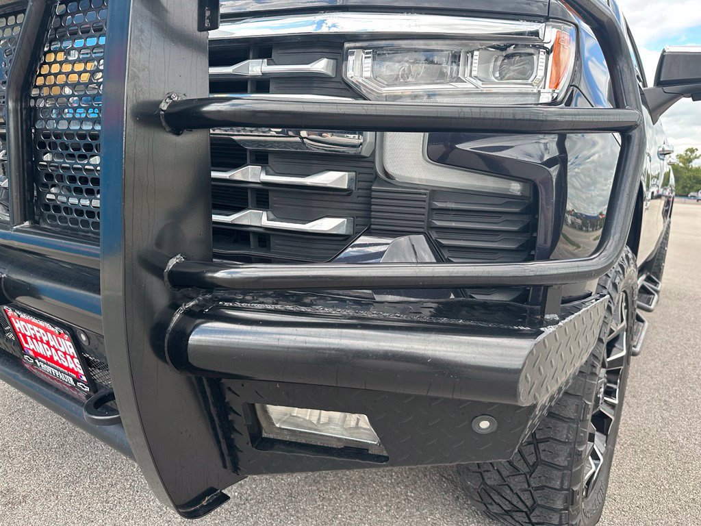 Used 2022 Chevrolet Silverado 1500 LTZ AWD/4WD image 8
