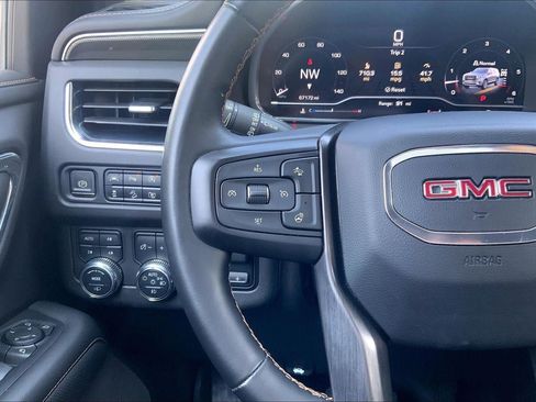 Used 2023 GMC Yukon XL AT4 AWD/4WD image 19