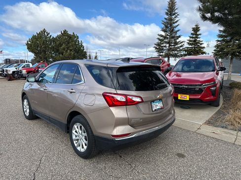 Used 2019 Chevrolet Equinox LT image 4