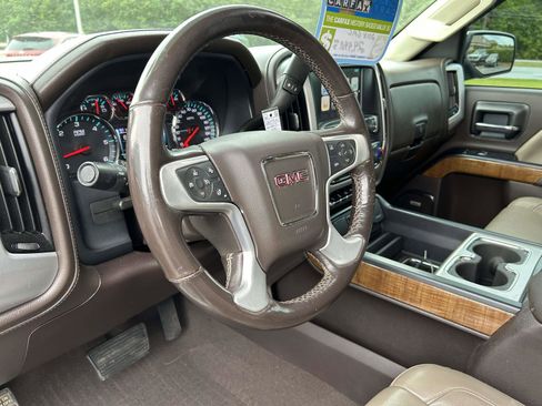 Used 2018 GMC Sierra 1500 SLT AWD/4WD image 17