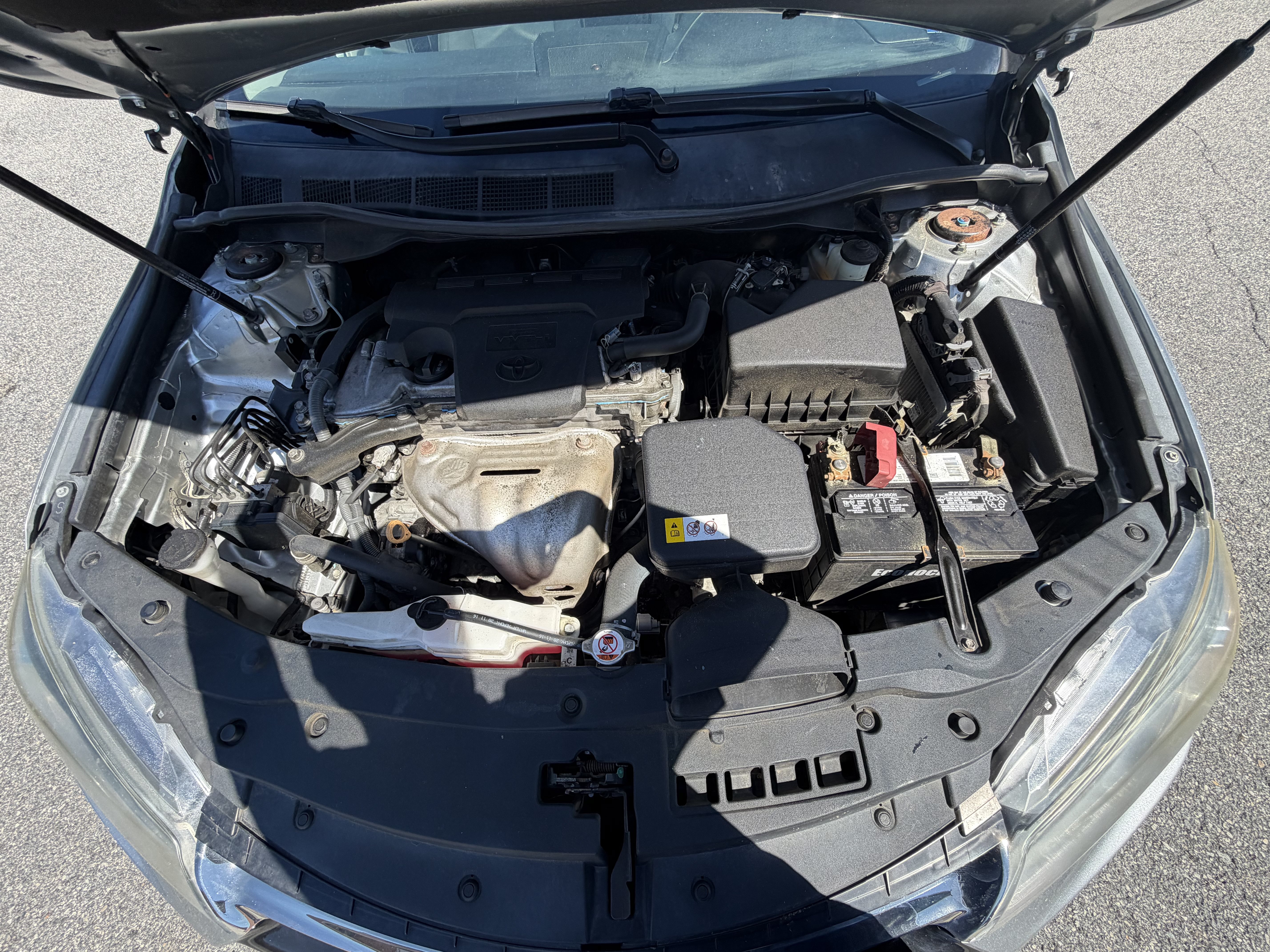 Used 2017 Toyota Camry SE FWD image 19