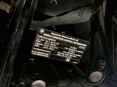 Certified 2025 BMW M5 w/ Executive Package image 64