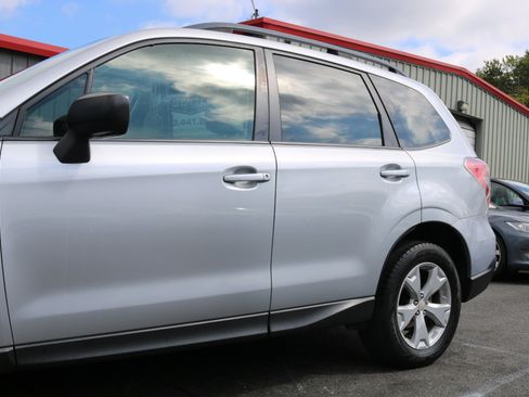 Used 2015 Subaru Forester 2.5i w/ Alloy Wheel Package image 8