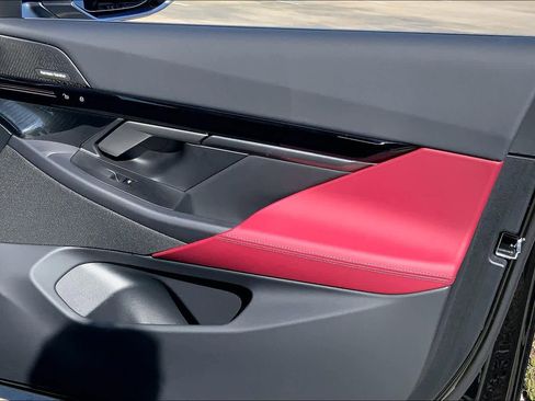 Used 2025 BMW 530i image 26