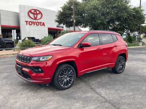 Used 2023 Jeep Compass Limited AWD/4WD image 1