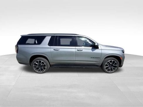 Used 2023 Chevrolet Suburban RST w/ Luxury Package AWD/4WD image 5