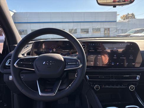 New 2026 Chevrolet Traverse Z71 w/ Driver Confidence Package image 13