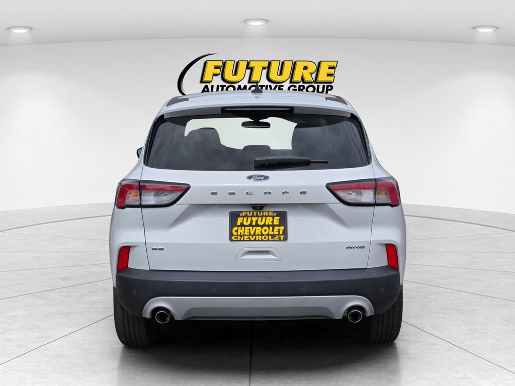 Used 2022 Ford Escape SE AWD/4WD image 5