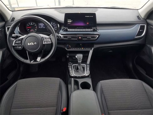 Used 2023 Kia Seltos S w/ Navigation Package image 13