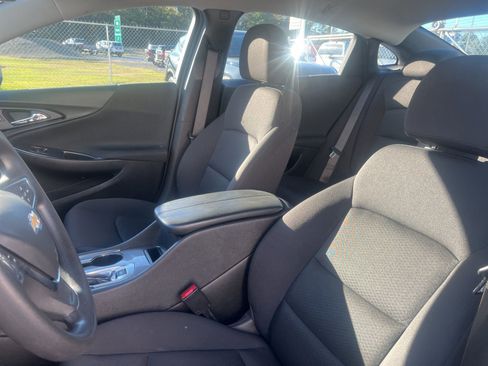 Used 2024 Chevrolet Malibu LT image 8