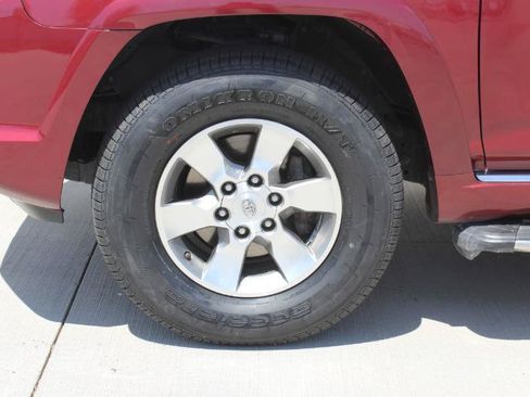 Used 2012 Toyota 4Runner SR5 AWD/4WD image 37