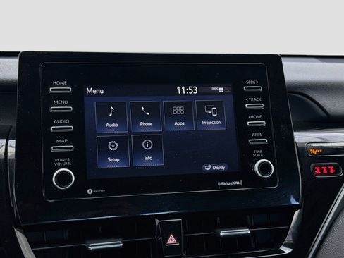 Used 2021 Toyota Camry SE FWD image 9
